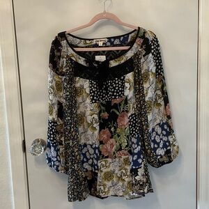 Ladies floral patchwork top size XL  NWT